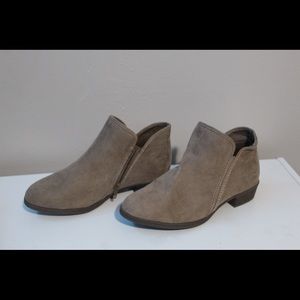Ankle boots